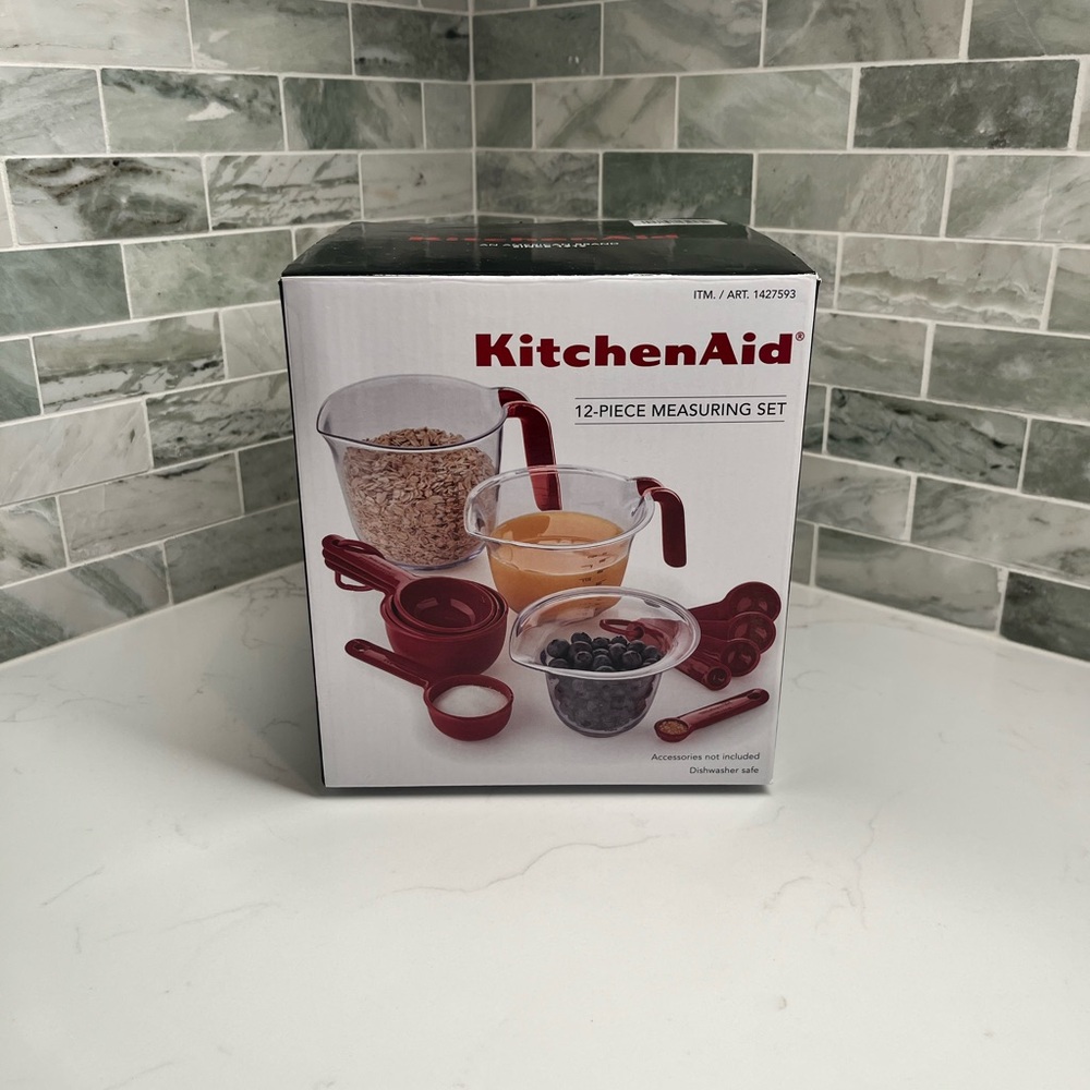 KitchenAid 12-Piece Measuring Set in Red